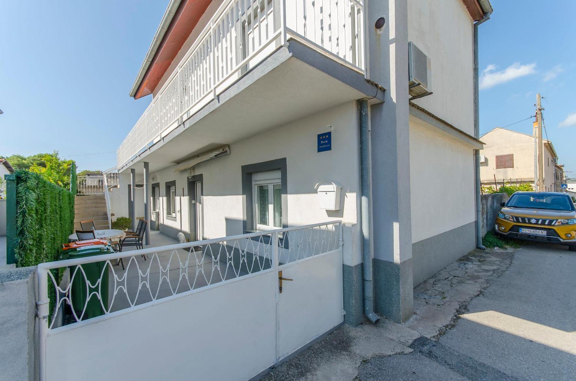 Apartments Danica Pirovac Buitenkant foto